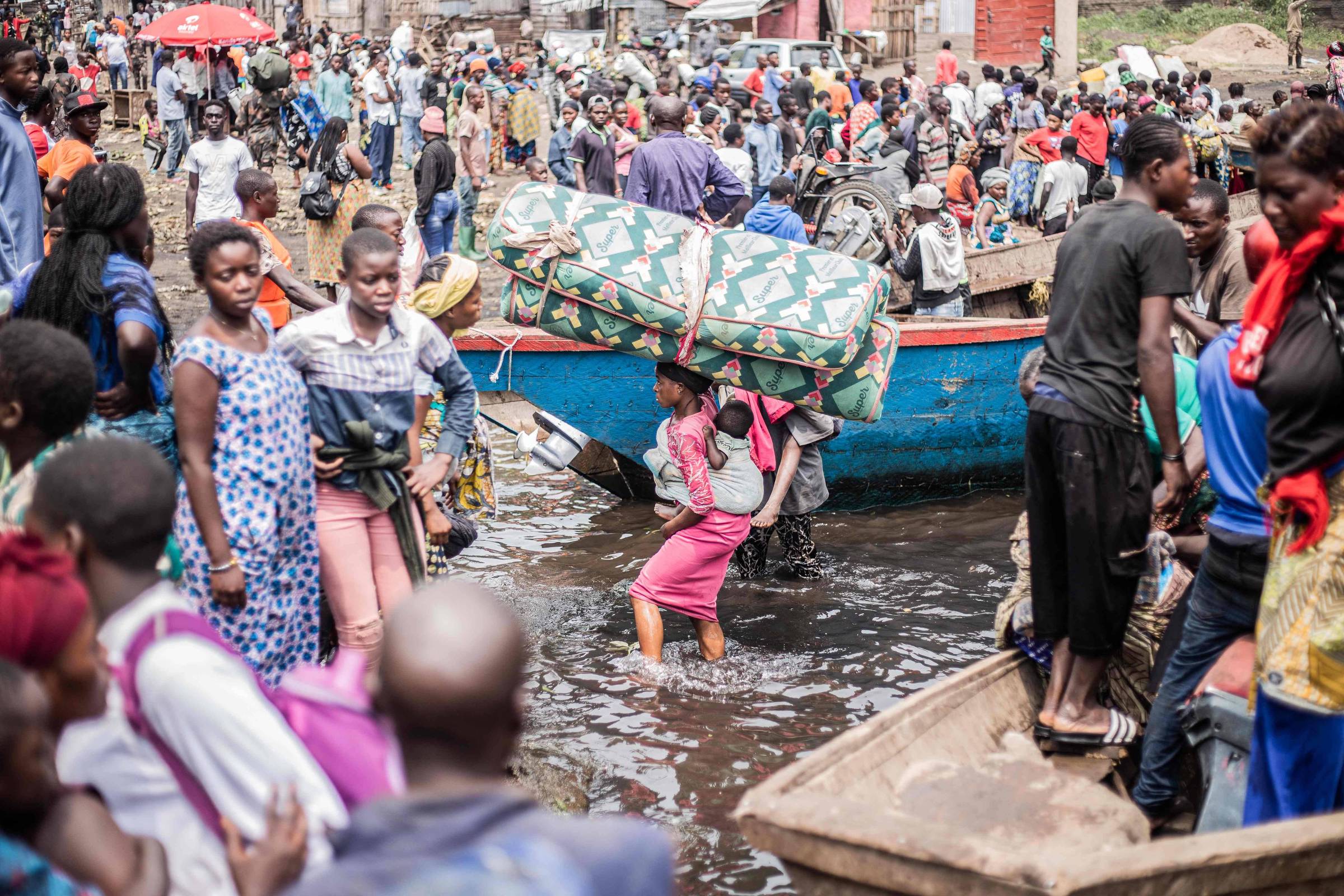 ALERTA MUNDIAL: Rebeldes Tomam Cidade da República Democrática do Congo em Ação Surpreendente!