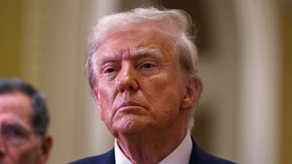 TRUMP ABALA A MIDIA Conservador no Comando da Estatal