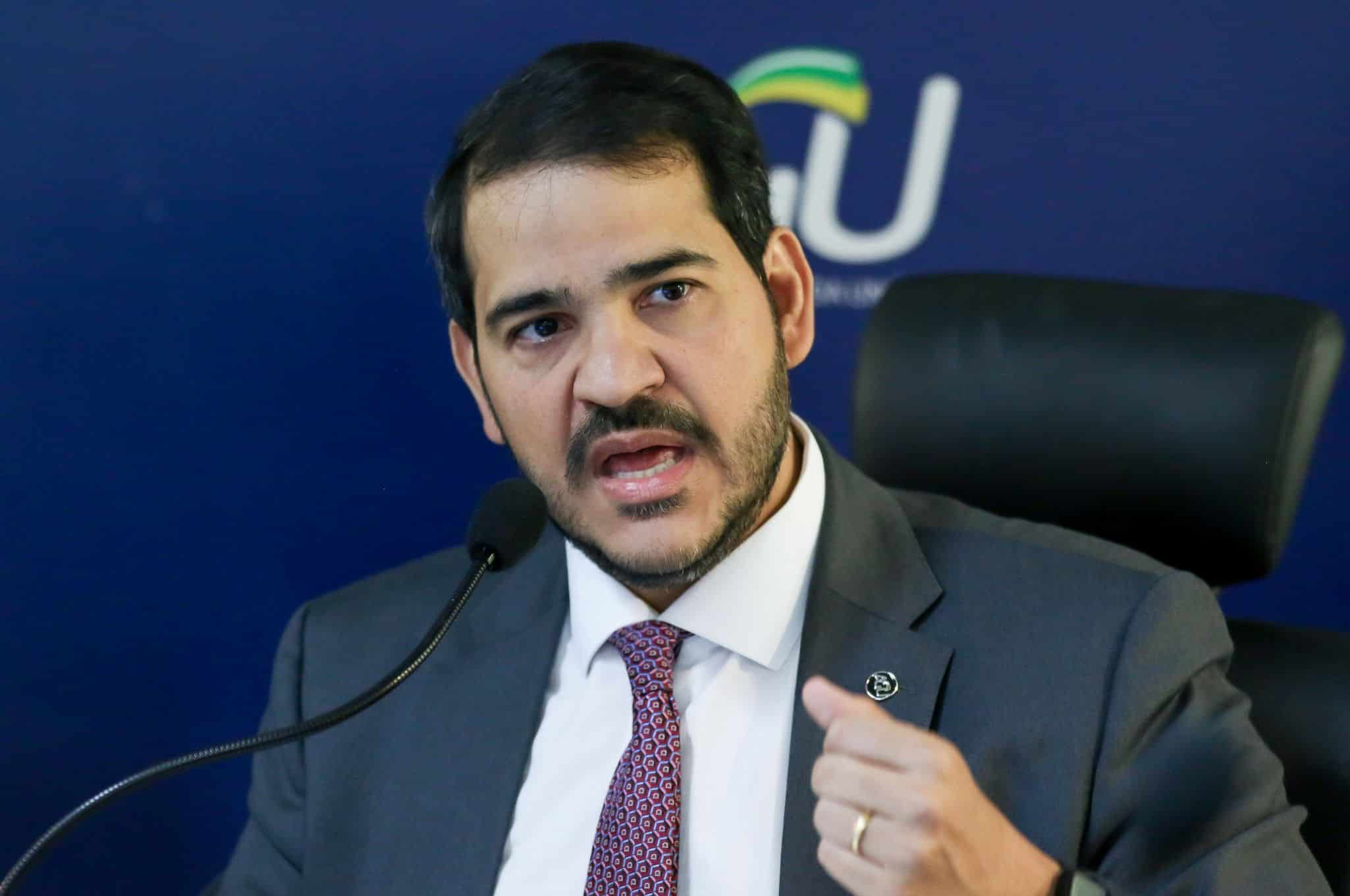 URGENTE: AGU ALERTA PF para INVESTIGAÇÃO de Fake News Bombásticas sobre o Pix!