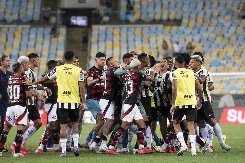 Choque no Clássico: Jogadores do Botafogo e Flamengo Barrados Após Escândalo!