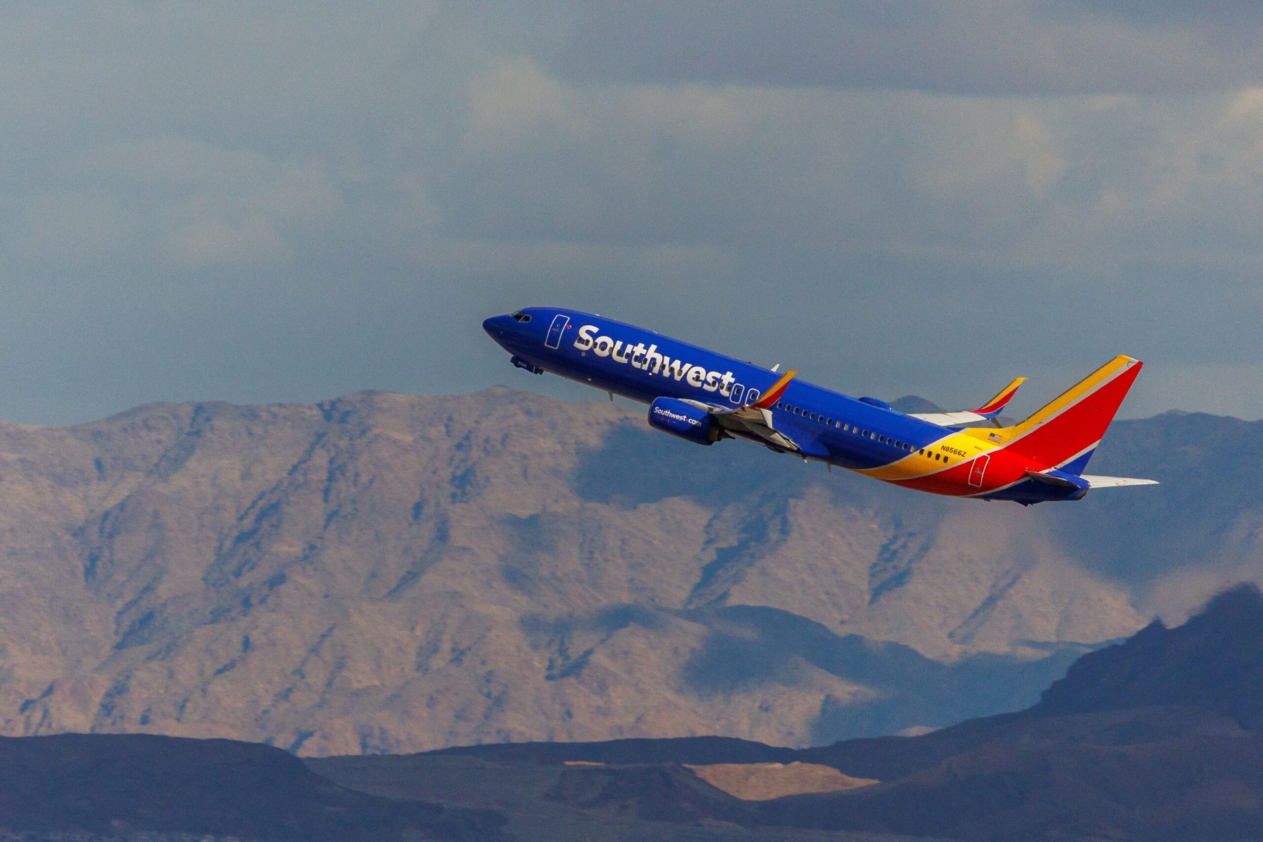 Desemprego à Vista: Southwest Airlines Despede 15% dos Funcionários em Cortes Chocantes!