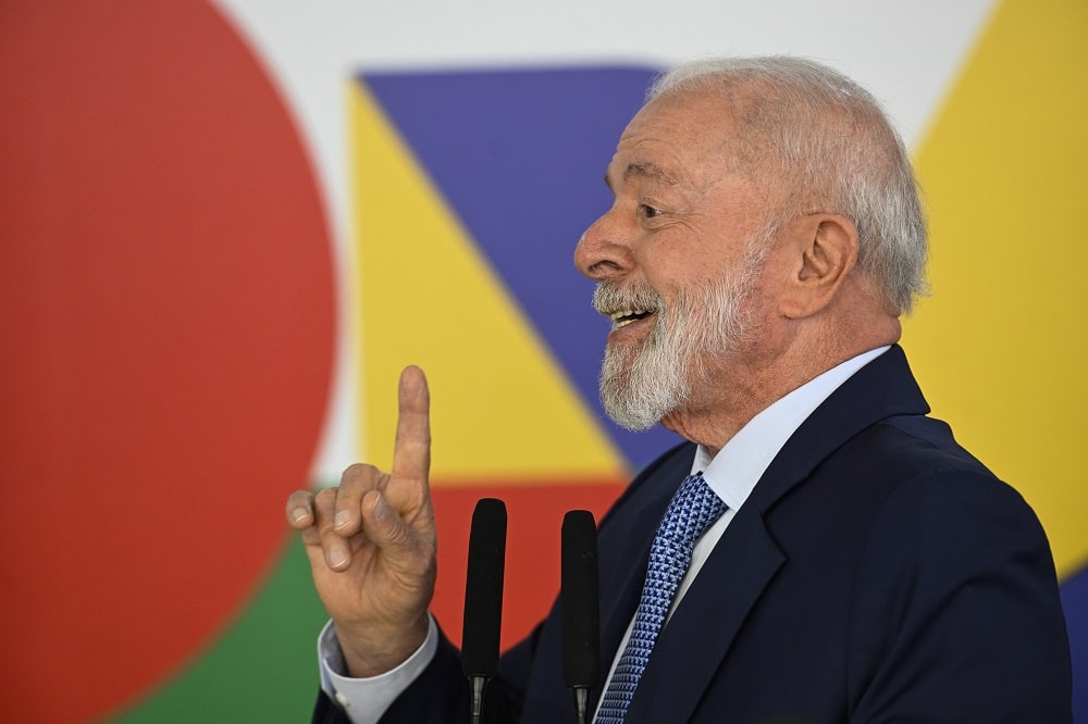 Lula Lança Bomba: Apoio Total à PEC da Segurança Pública!