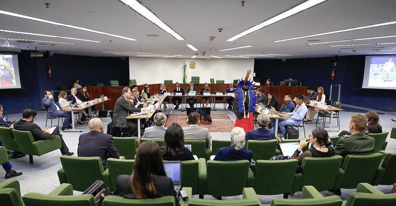 Marcos do Futuro Perigosamente Adiados: STF Sem Acordo Revoluciona Debate!