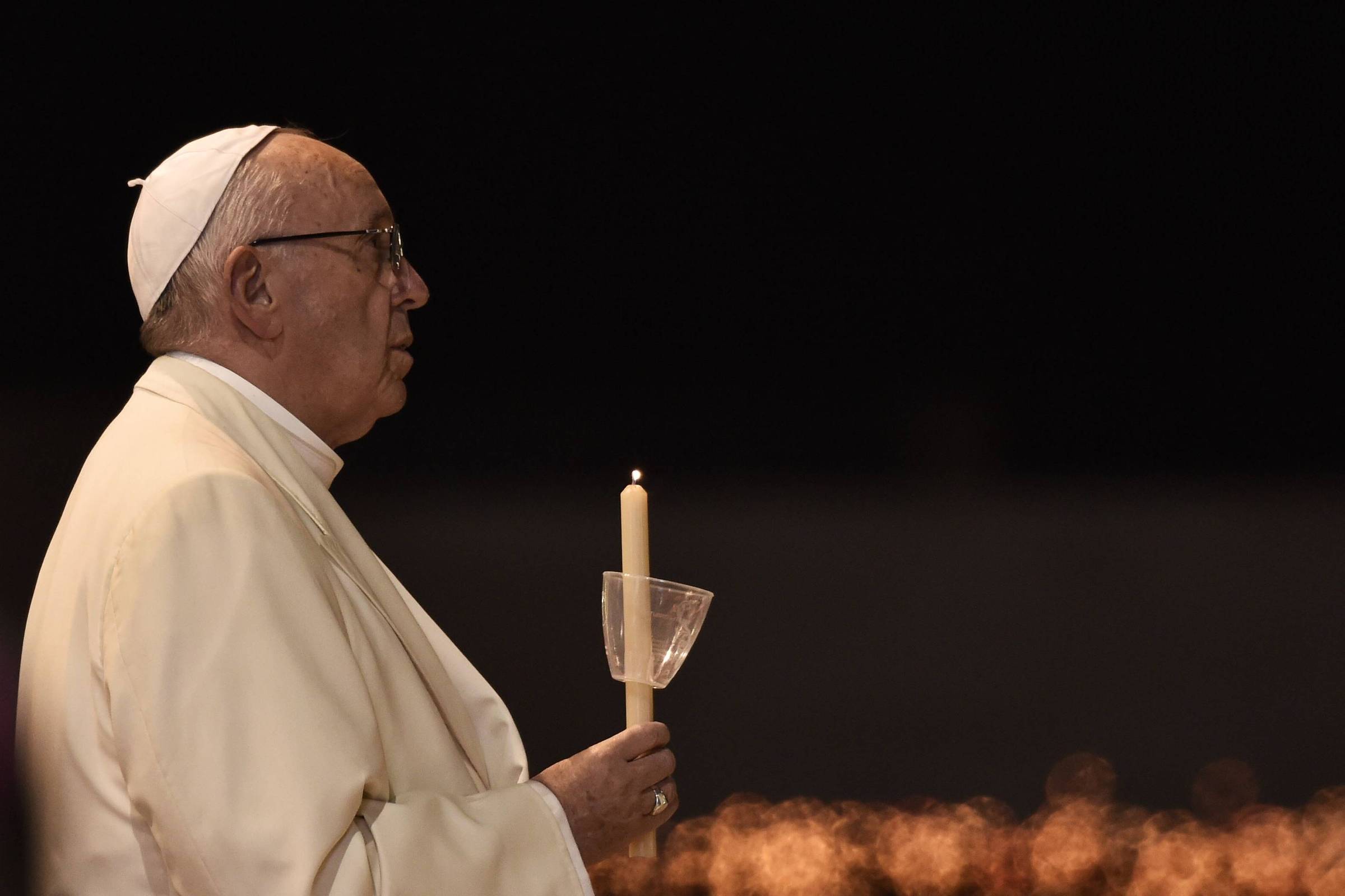 Papa Francisco em Risco: O Drama da Infecção Polimicrobiana!