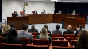 BOMBA! Conheça os Ministros do STF que PODEM DESTINAR Bolsonaro ao Tribunal!