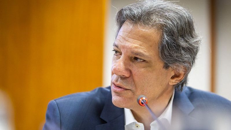 CHOCANTE! Haddad Revela: Lula Barrou Taxação de Blusinhas!