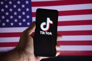 China CHOCA o Mundo: Derruba Proposta Bombástica de Trump sobre o TikTok!