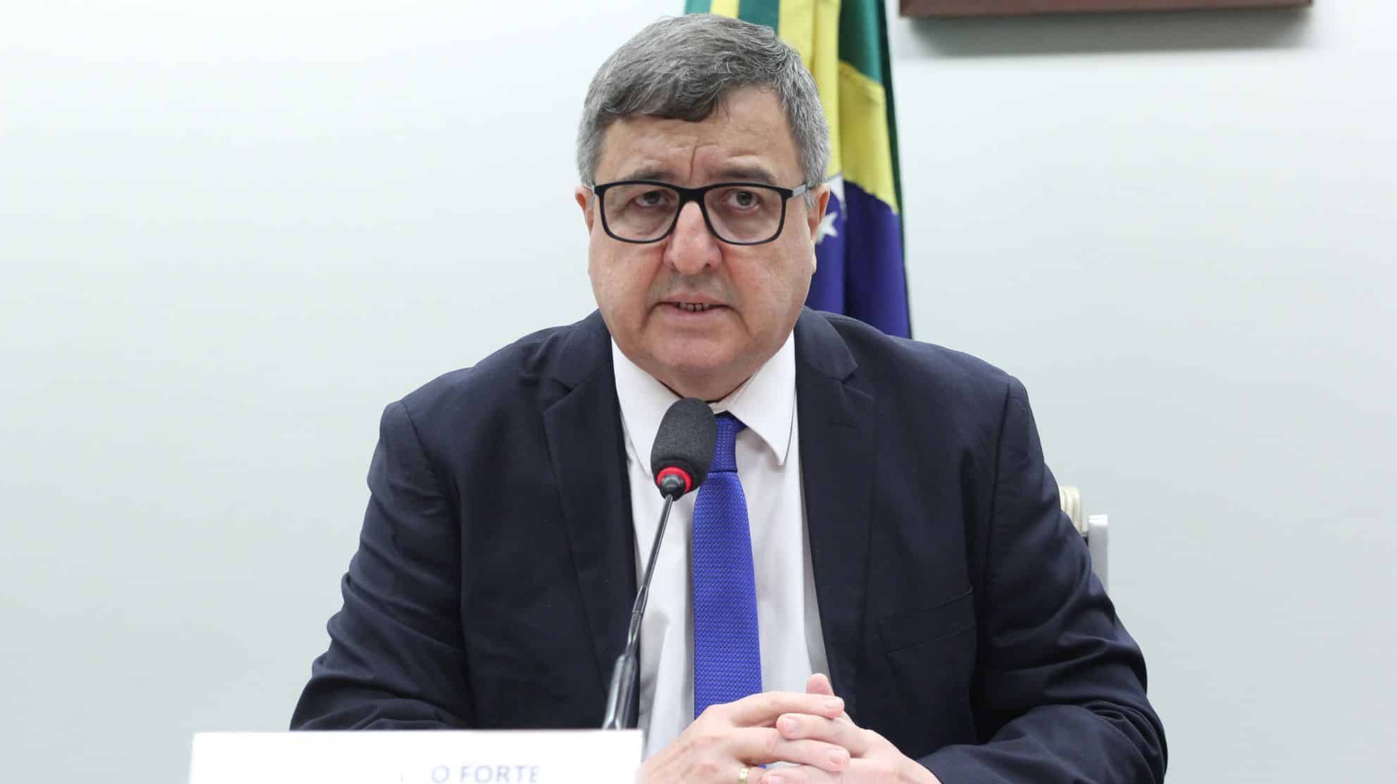 Chocante! Deputado do Centrão Desafia o TCU e Agita a Disputa de 2026!