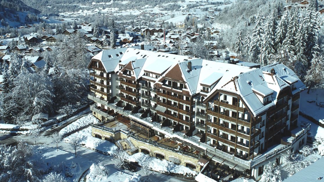 Chocante Reviravolta: Hotel Histórico nos Alpes Suíços Agora Sob Controle da Glamourosa Rede Four Seasons!