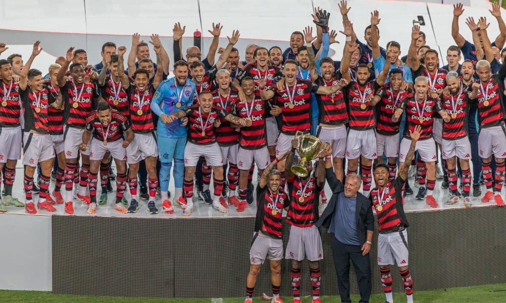 Flamengo ARRASA e Fatura 39ª Taça do Carioca em Empate TENSO com o Fluminense!