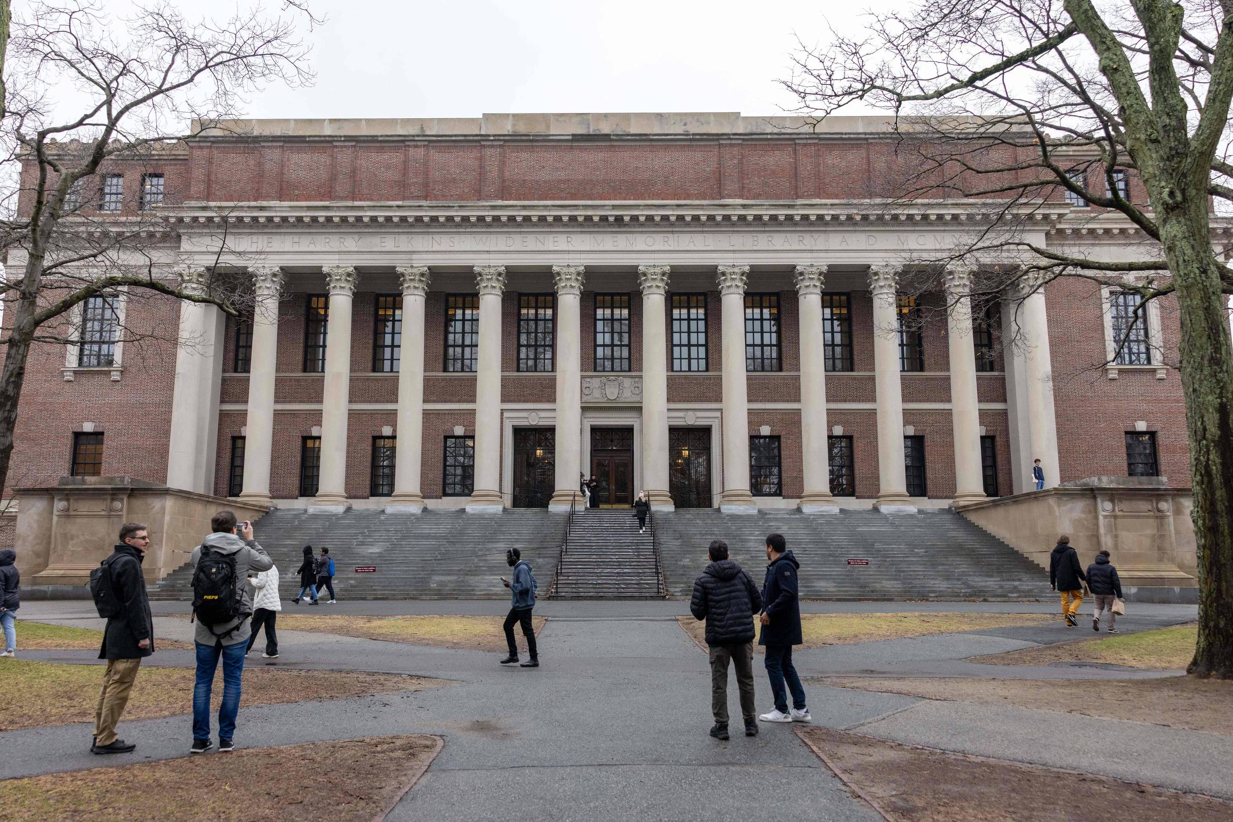 Harvard Abre As Portas do Paraíso: Gratuidade Total para Estudantes! 🚨