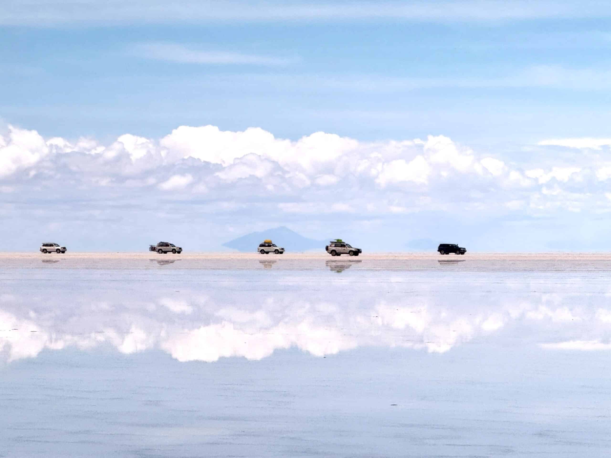 Salar de Uyuni: O Encontro Surreal entre Céu e Terra que Vai Te Deixar Sem Fôlego!