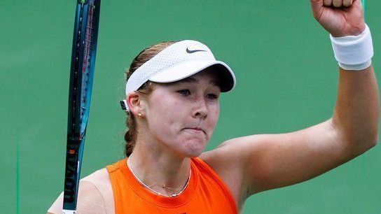 Surpresa de GIGANTES: Menina de 17 anos derruba Iga Swiatek e faz história em Indian Wells!