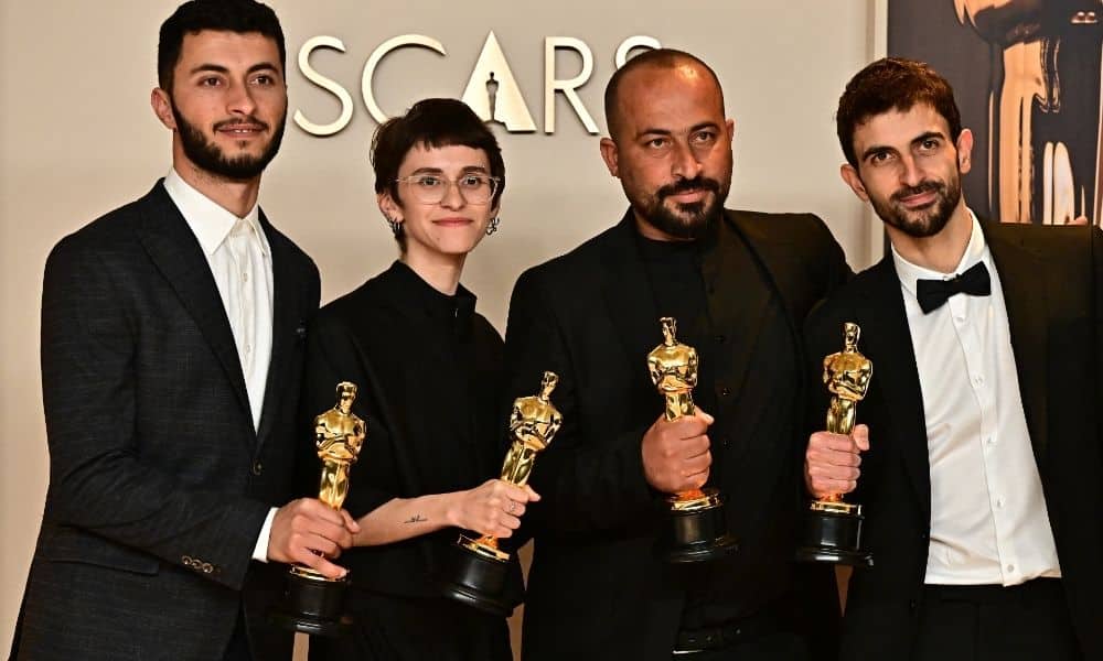 Vencedor do Oscar é Brutalmente Agredido por Soldados Israelienses!