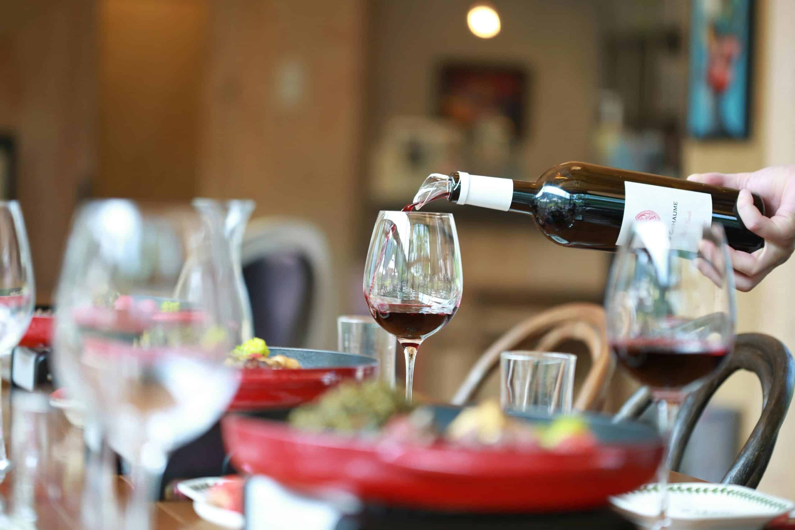 Vinhos e Páscoa: O Segredo CHOCANTE que Pode Arruinar Seu Almoço!