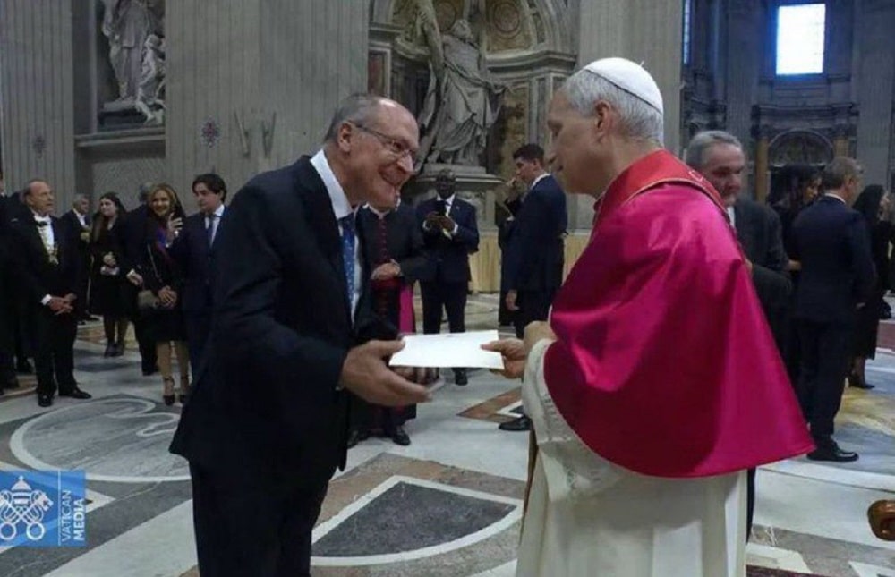 ALCKMIN CHOCANTE: Carta Secreta de LULA ao Papa Leão XIV Revela Convite Bombástico para a COP-30!