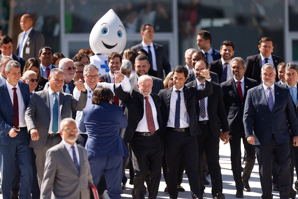 ALERTA! Ministros em Pânico: Bloqueio NO Orçamento de 2025 Pode DESTRUIR Saúde e Cidades!