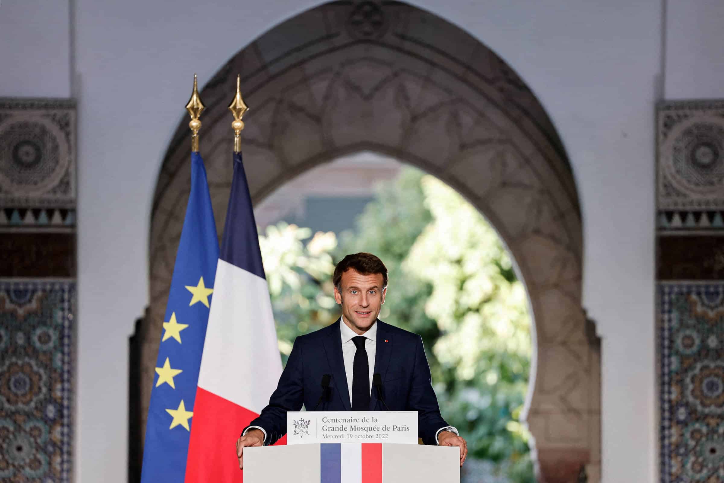Alerta Máximo: Governo Macron Declara Guerra ao Islã!