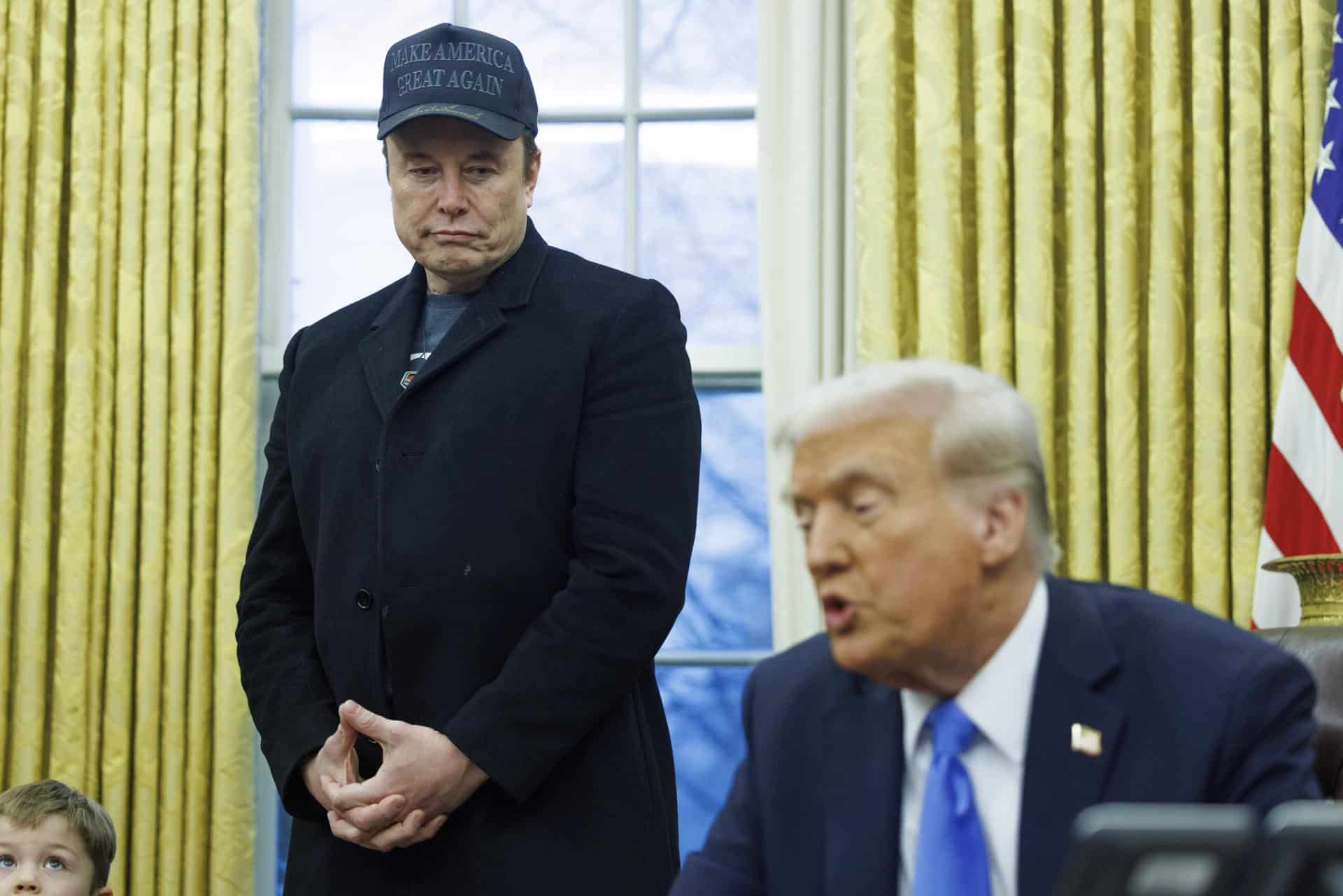 CRISE NO GOVERNO! Musk DESESPERADAMENTE deixa Trump!