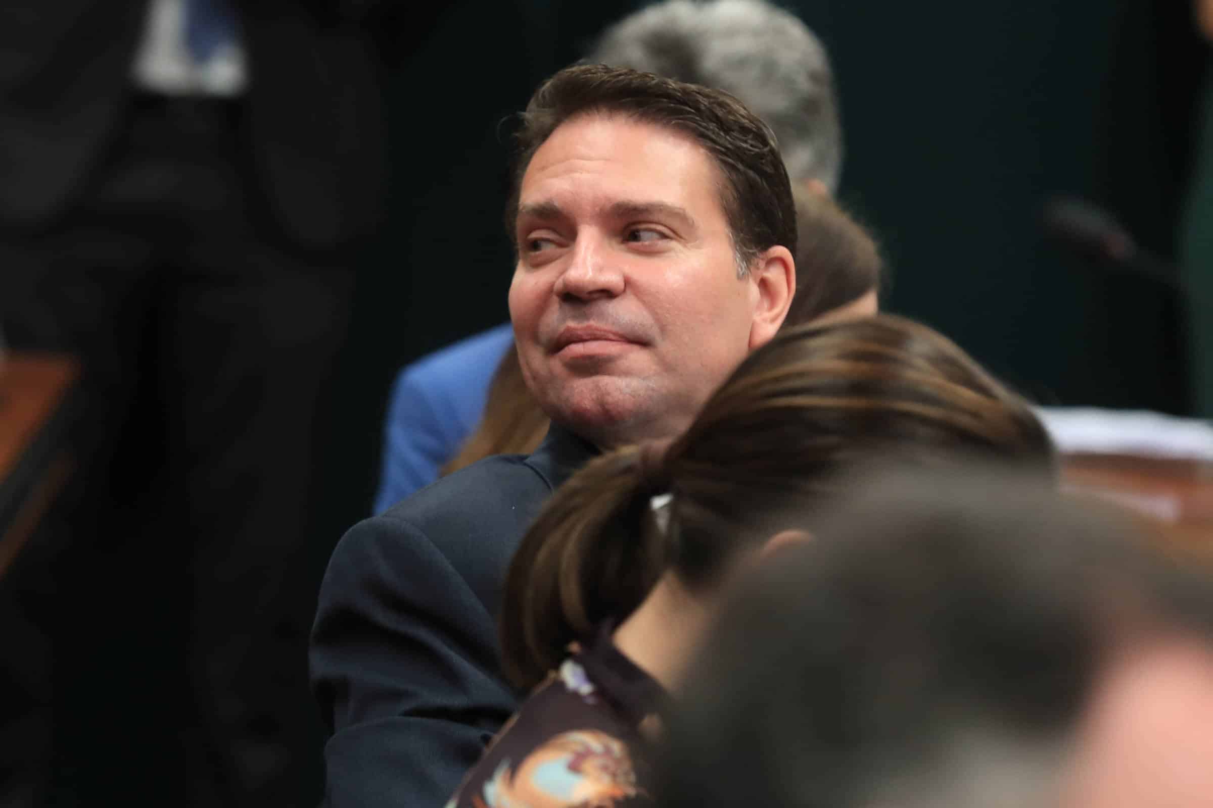 Câmara Decide Salvar Ramagem: Ação Suspensa em Grande Polêmica!