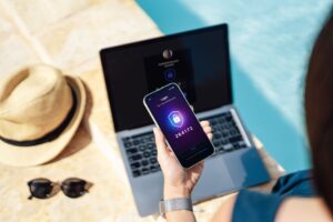 Celular Roubado em Viagem? Descubra 7 Dicas URGENTES para Salvar Seus Dados!