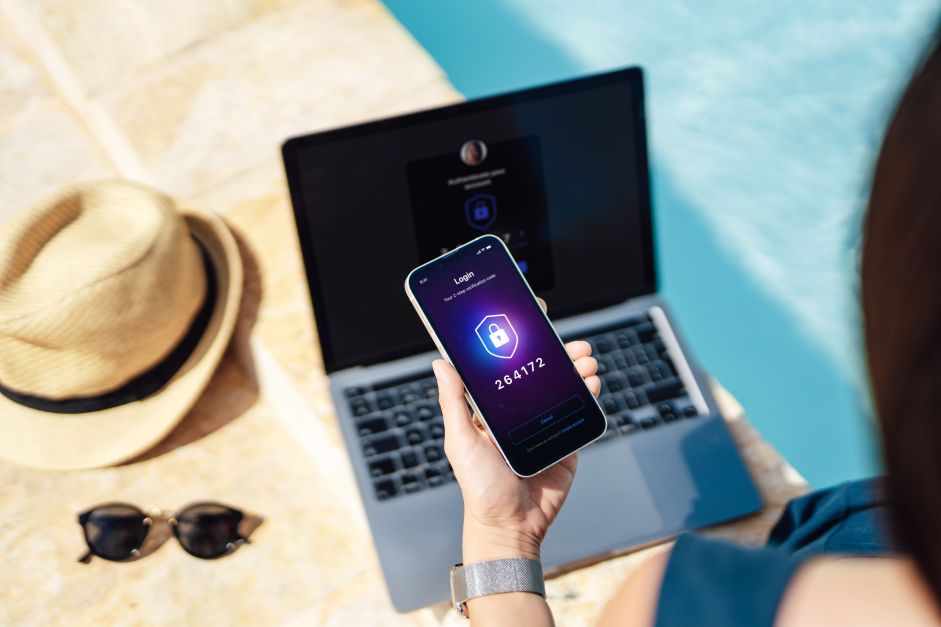 Celular Roubado em Viagem? Descubra 7 Dicas URGENTES para Salvar Seus Dados!