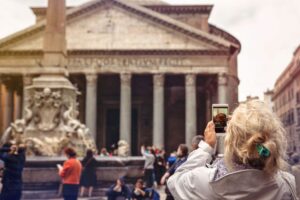 Chocante Oportunidade: 8 Destinos Imperdíveis para Estudar Artes no Exterior!