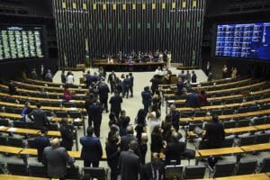 Choque Verde: Senado Libera Licenciamento Ambiental em Decisão Controverso!