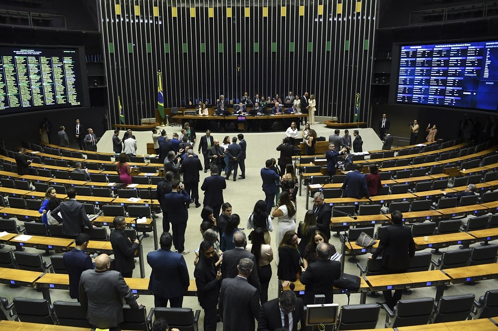 Choque Verde: Senado Libera Licenciamento Ambiental em Decisão Controverso!