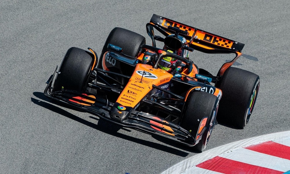 Choque em Barcelona: McLaren Brilha e Piastri é o Rei do Treino, Enquanto Bortoleto Afunda em 17º!