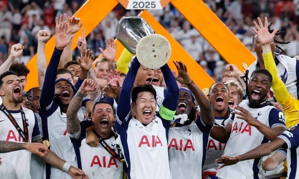 Choque na Europa! Tottenham Desbanca Manchester United e Revive Glória Após 41 Anos!