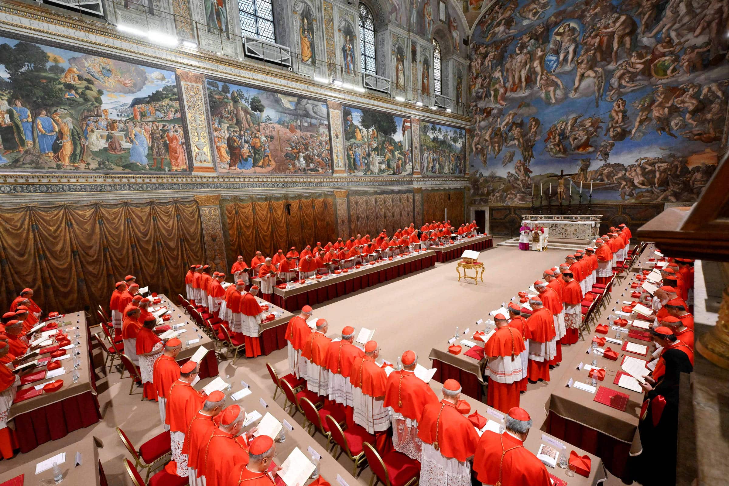Conclave em Caos: Cardeais Revelam Segredos Bombásticos!