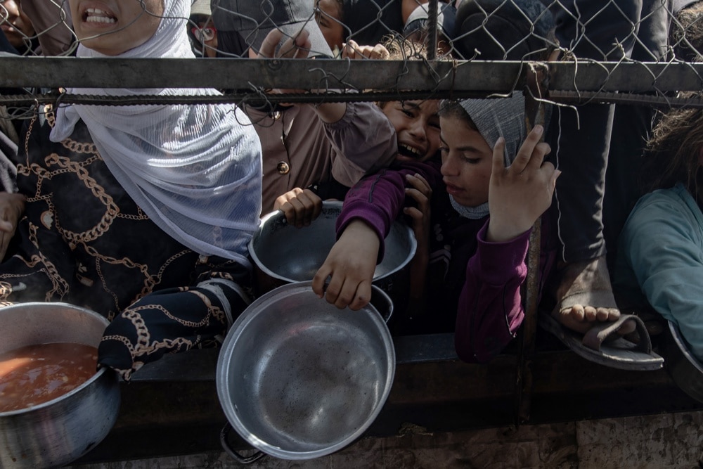 Conflito Explosivo: Israel Exige Aniquilação do Hamas em Meio à Fome Devastadora em Gaza!