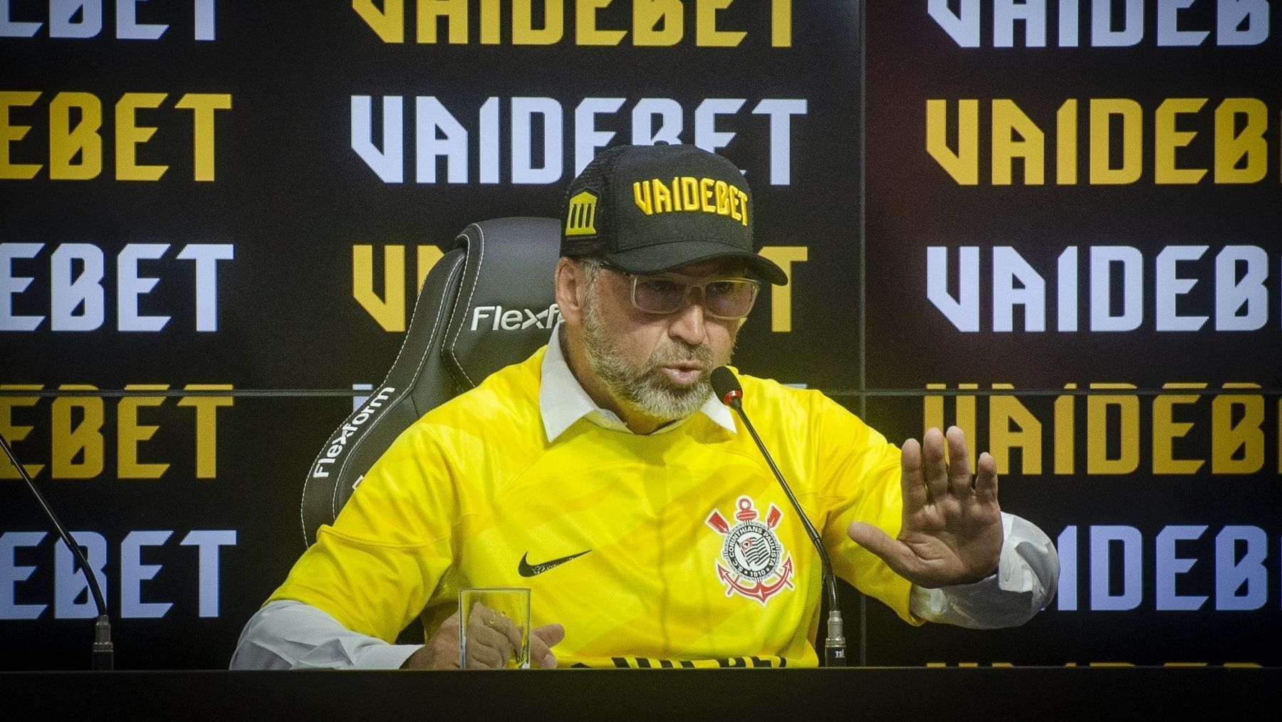 Corinthians em Chamas: Impeachment de Augusto Melo Agendado - A Decisão que Pode Mudar Tudo!