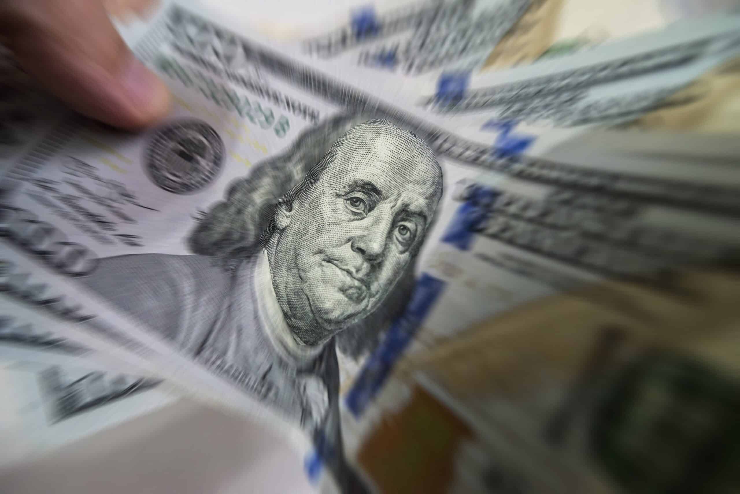 Dólar despenca! Decisões do Copom e do Fed derrubam expectativas!