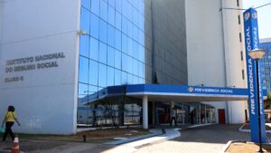 EX-PRESIDENTE DO INSS DESAFIA A JUSTIÇA: FRAUDE À VISTA?