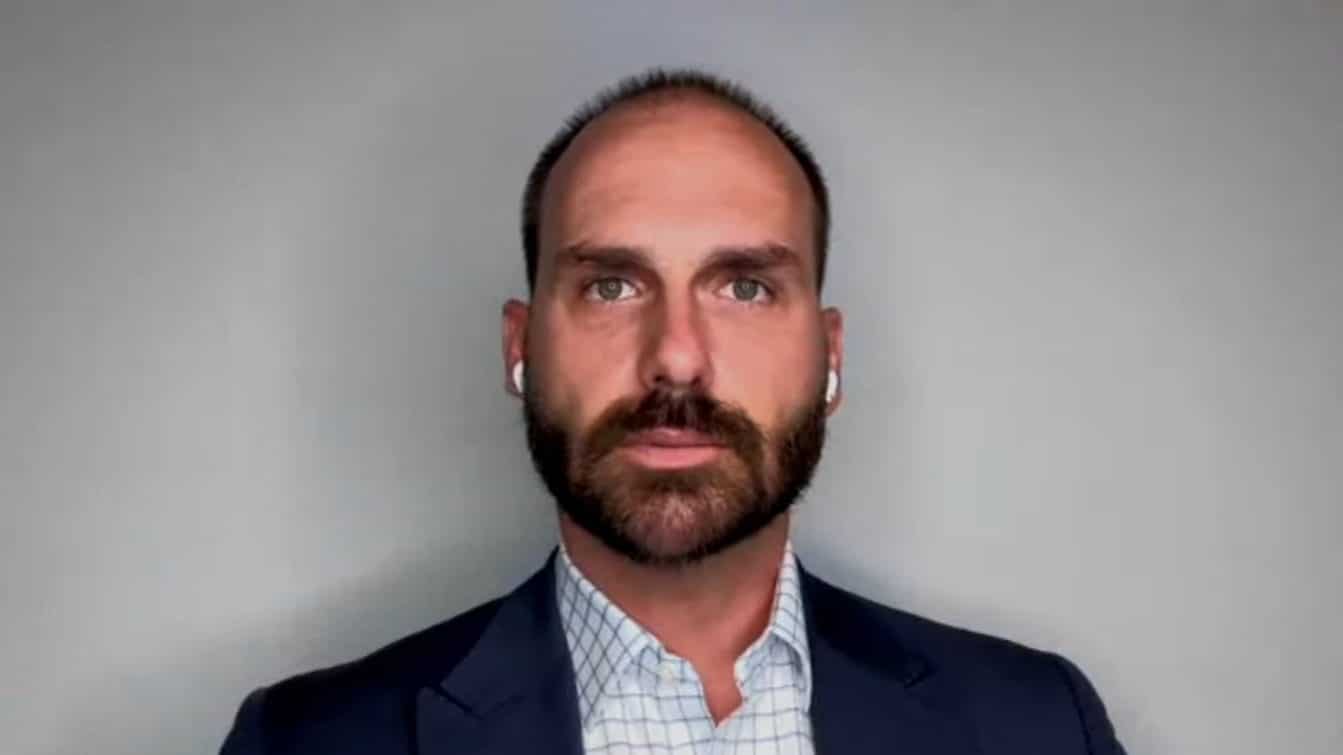 Eduardo Bolsonaro Abre o Jogo: “Posso Deixar o Cargo se For Preciso!”