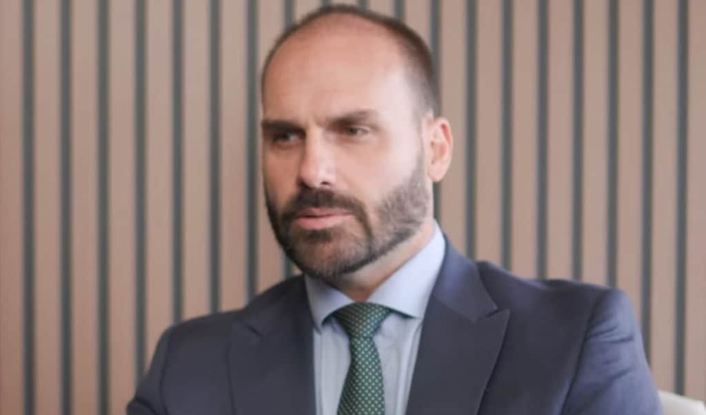 Eduardo Bolsonaro ataca Moraes e lança bomba sobre candidatura presidencial!