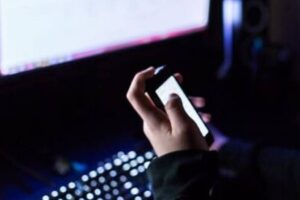 Emergindo do Abismo: Revelações Choctantes sobre o Terror nas Redes que Ameaçam Nossas Crianças!