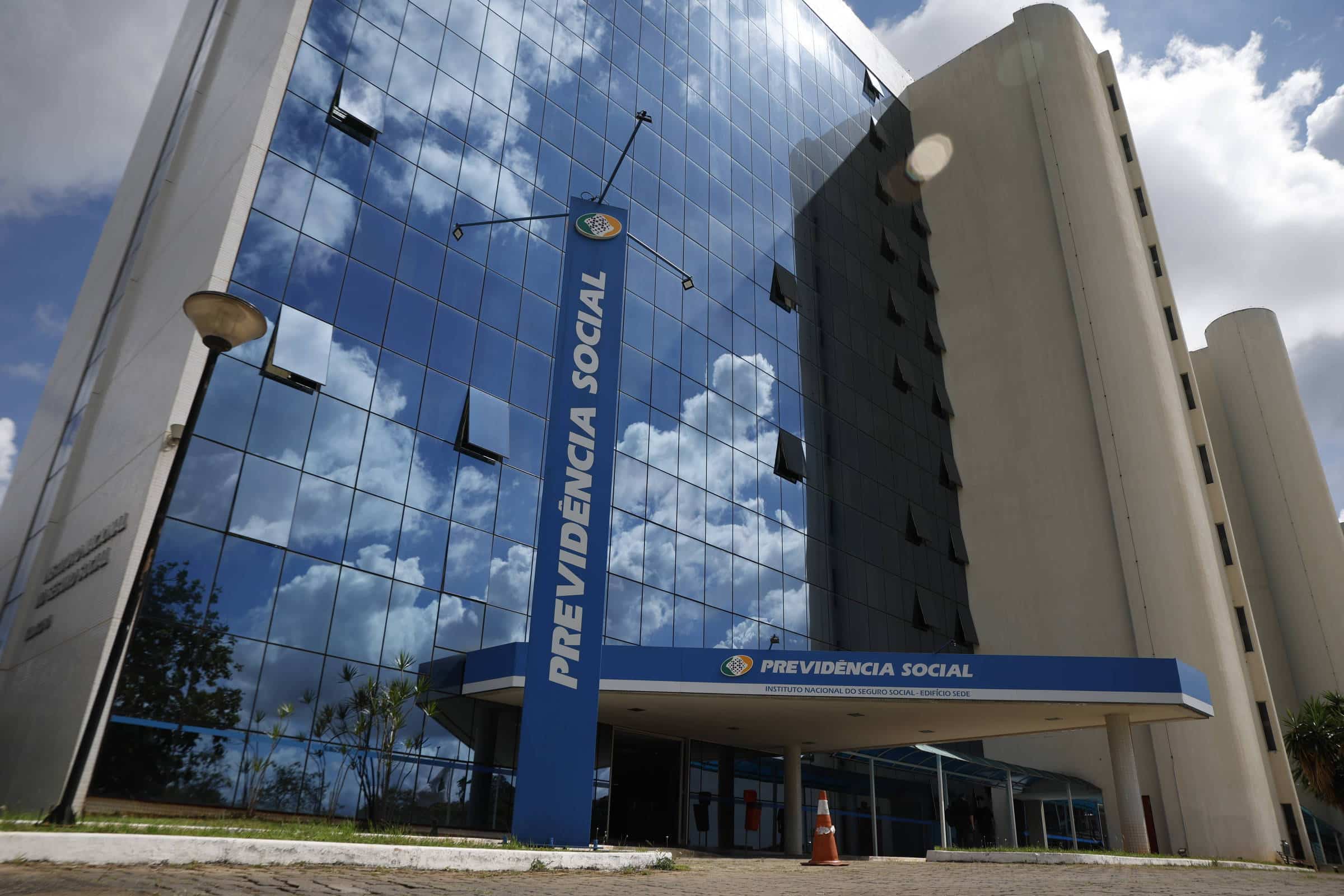 Escândalo Explosivo: INSS e AGU Preparados para Punições Severas!