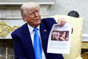Explosiva Revelação: Imagem de Trump Ligada a 'Genocídio Branco' Vem do Congo!
