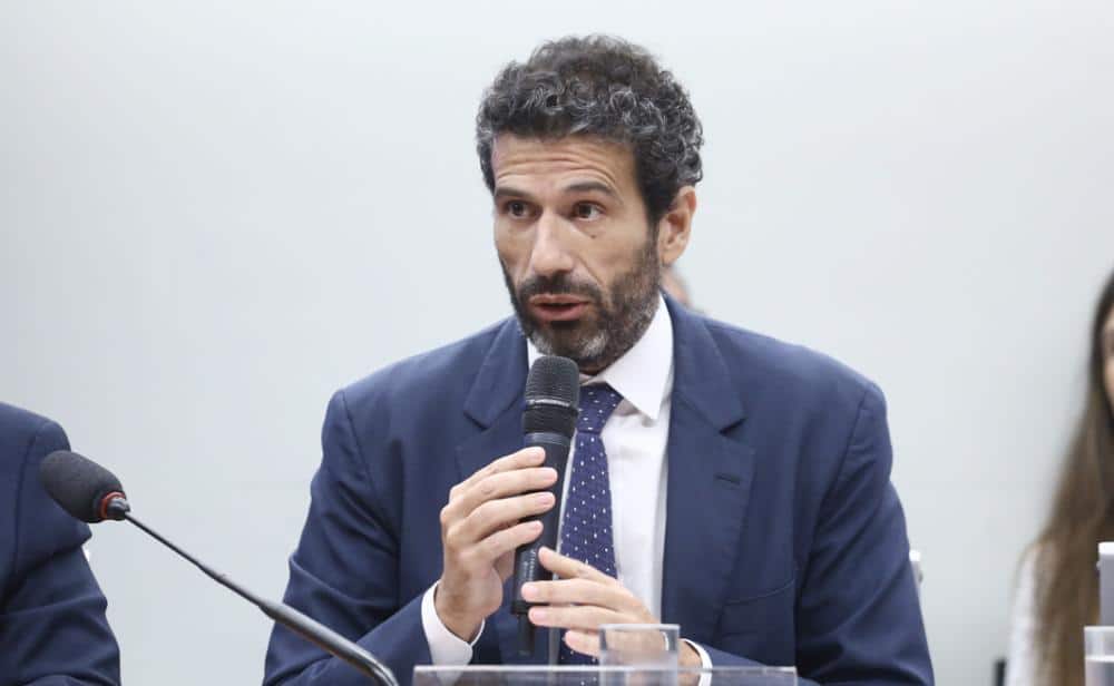 Fazenda Desafia: Correção do Imposto de Renda Pode Quebrar o País com R$ 100 Bilhões!