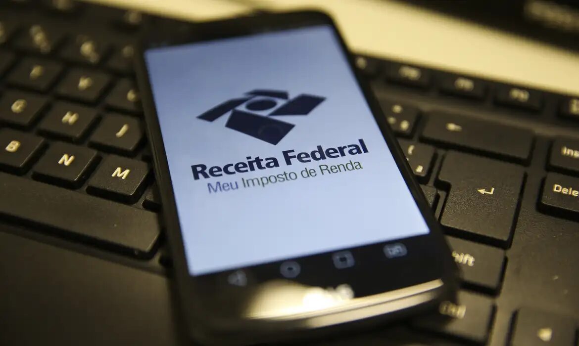 Fracasso Surpreendente: Declarações do IR Decepcionam Receita Federal!
