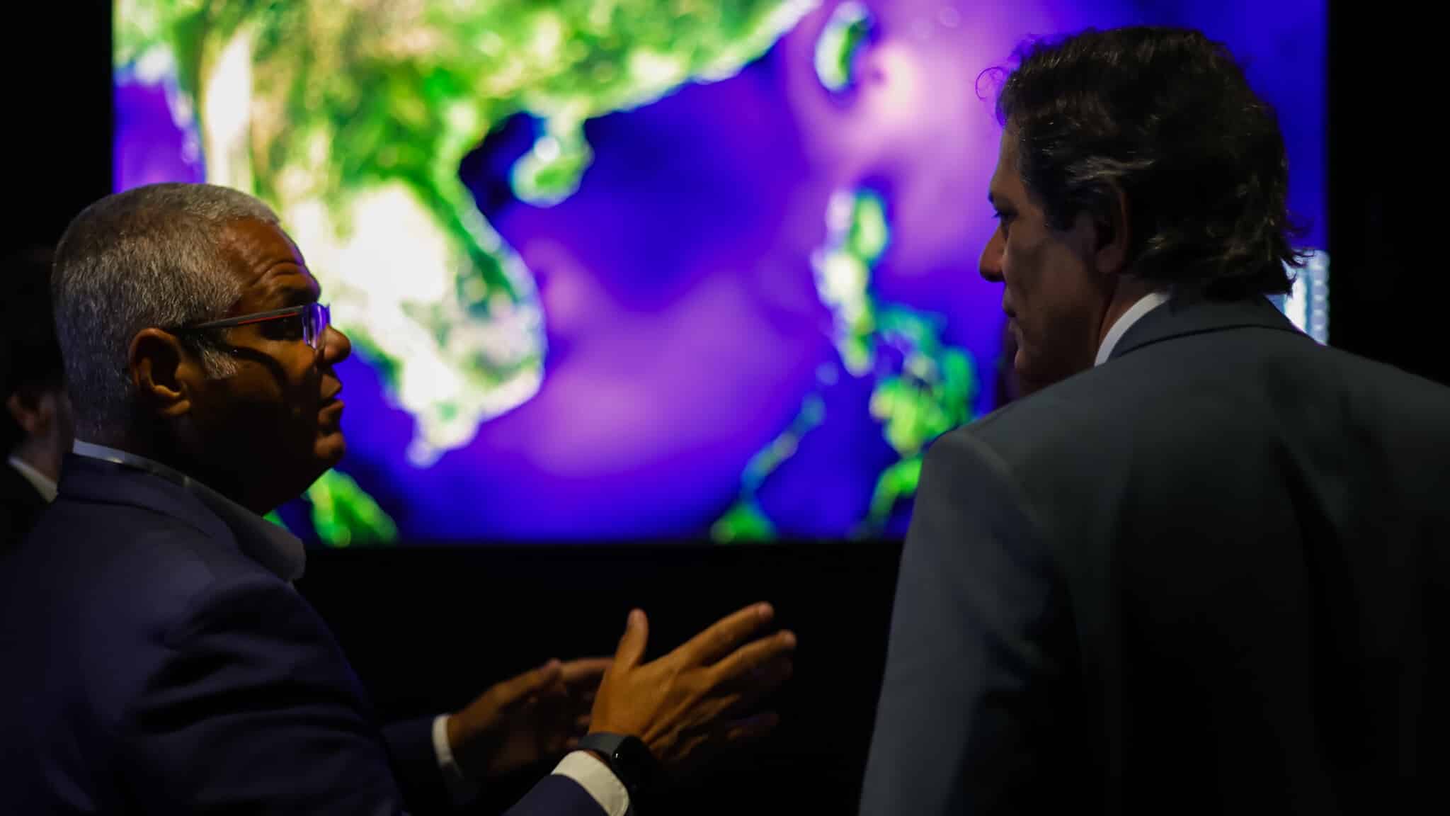 Governo Monta Plano Chocante para Seduzir Gigantes da Tecnologia: O Futuro do Brasil em Jogo!