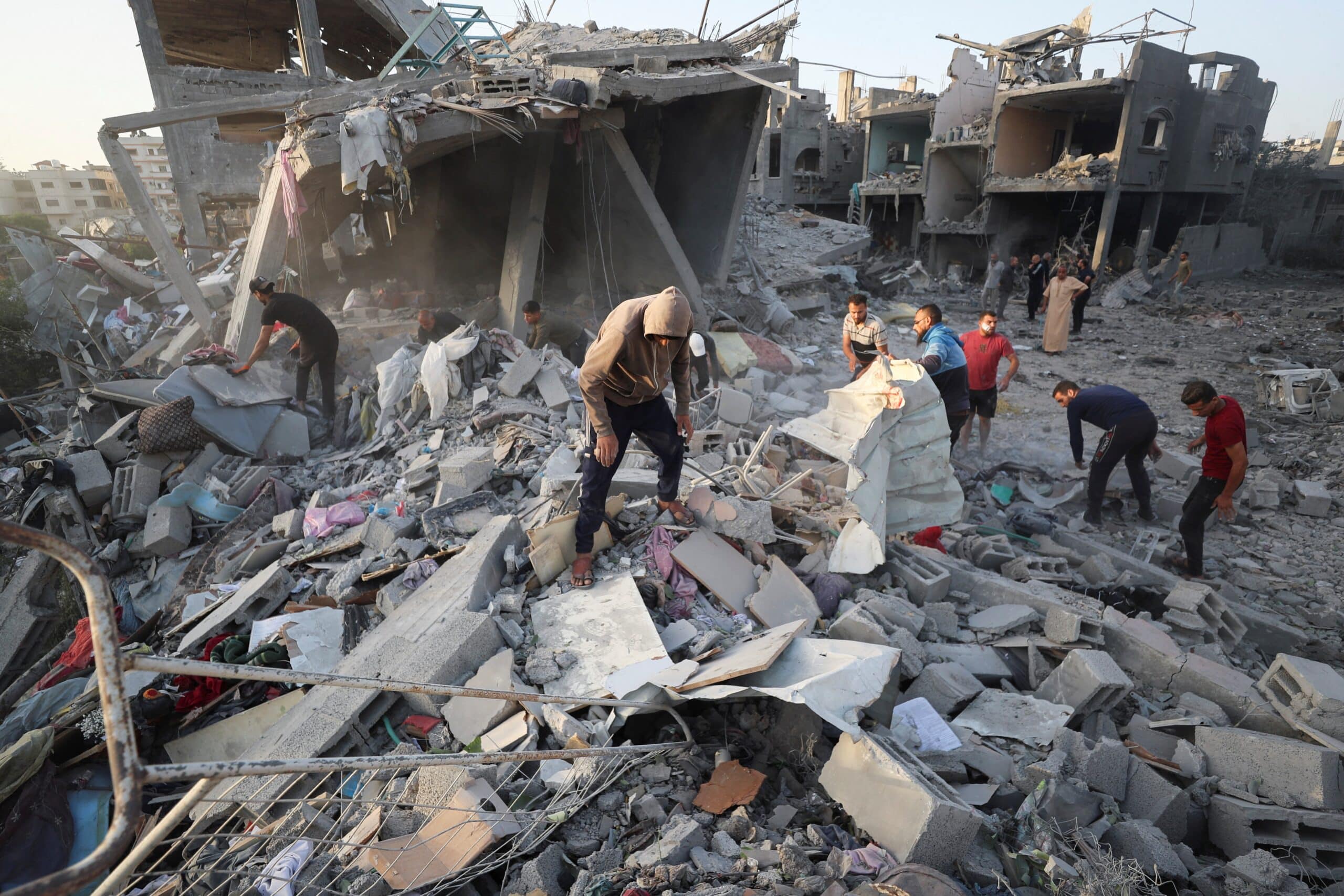 HOSPITAL EM GAZA FECHADO! Bombardeios Israelenses Deixam Mais de 500 Mortos em Apenas 7 Dias!