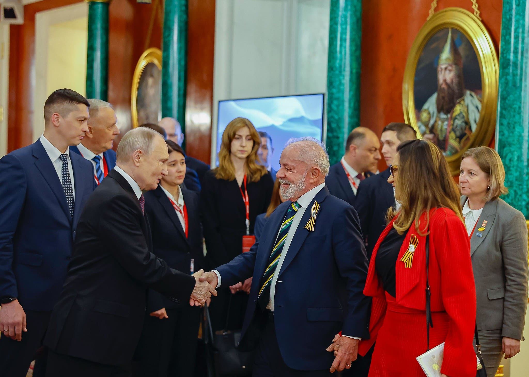 Janja em Ação: Espetáculos e Universidades na Rússia!