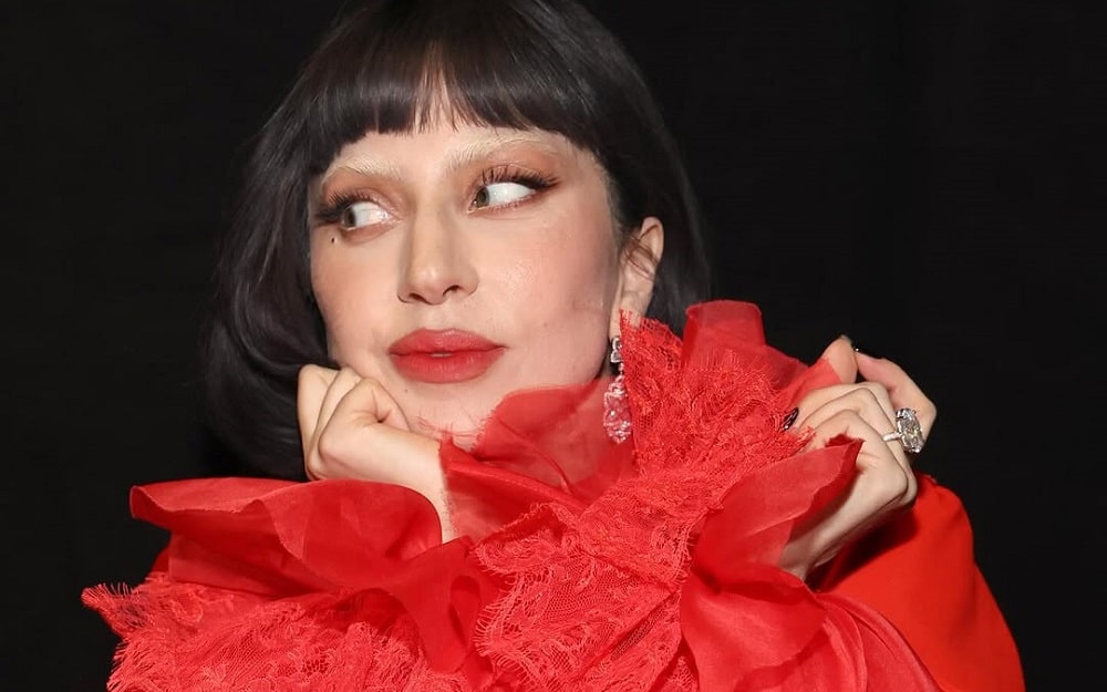 Lady Gaga Agita Neste Sábado: 1,6 Milhão de Fãs em Frenesi!