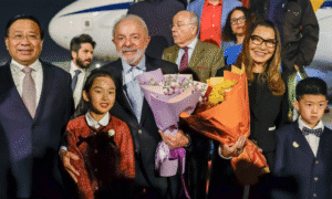 Lula Chega em Pequim: O Encontro Revolucionário que Pode Mudar o Destino da América Latina!