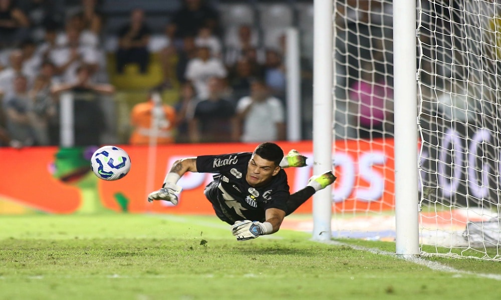 POLÊMICA! Pênalti NOS ÚLTIMOS SEGUNDOS salva Santos em estreia de Cléber Xavier!
