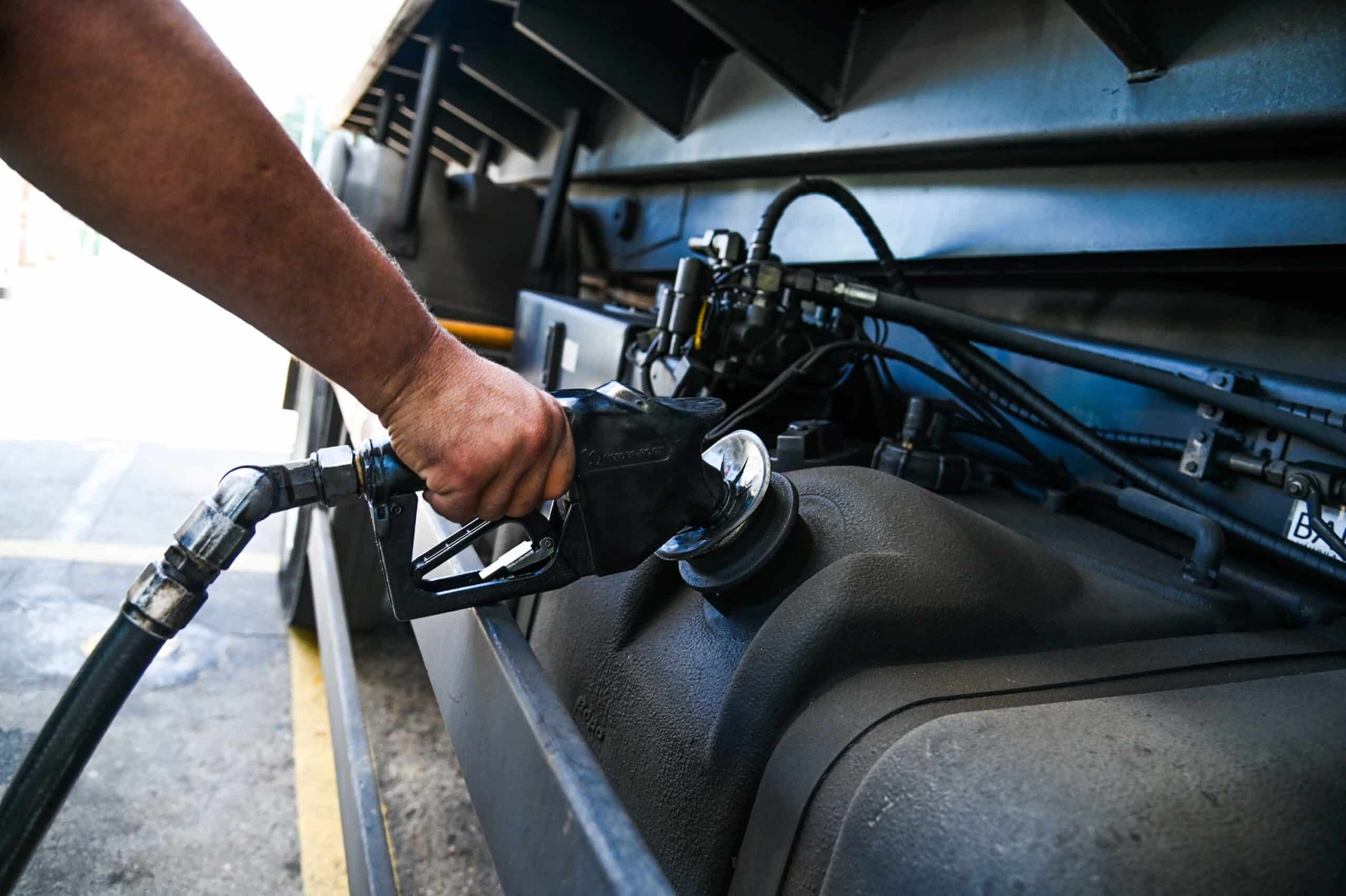 Petrobras Cai na Rede: Diesel Tem Queda Surpreendente de R$ 0,16 por Litro!